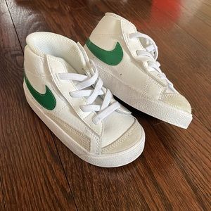 Nike Blazer mid 77. Toddler 8C.
